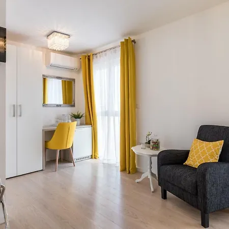 Luxury & Stella Maris *